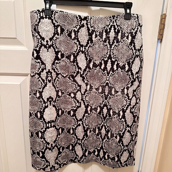 Black & White Snakeskin Print Skirt - L - Picture 3 of 5